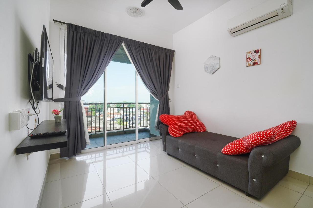 Lovely 2Br Majestic Condo 6 Pax Pool View Ipoh Exterior photo